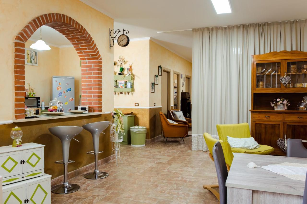 Апартаменты A Casa Di Sara Тиволи Экстерьер фото